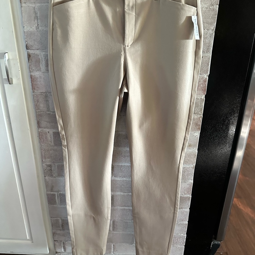 Old Navy High-Rise Pixie Pants Size 12 NEW